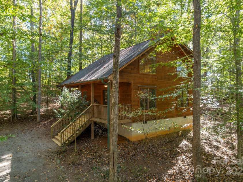 329 Cinnamon Ridge, Rutherfordton, NC 28139.  MLS# CAR4314357, YatesRealty ID 1816. 