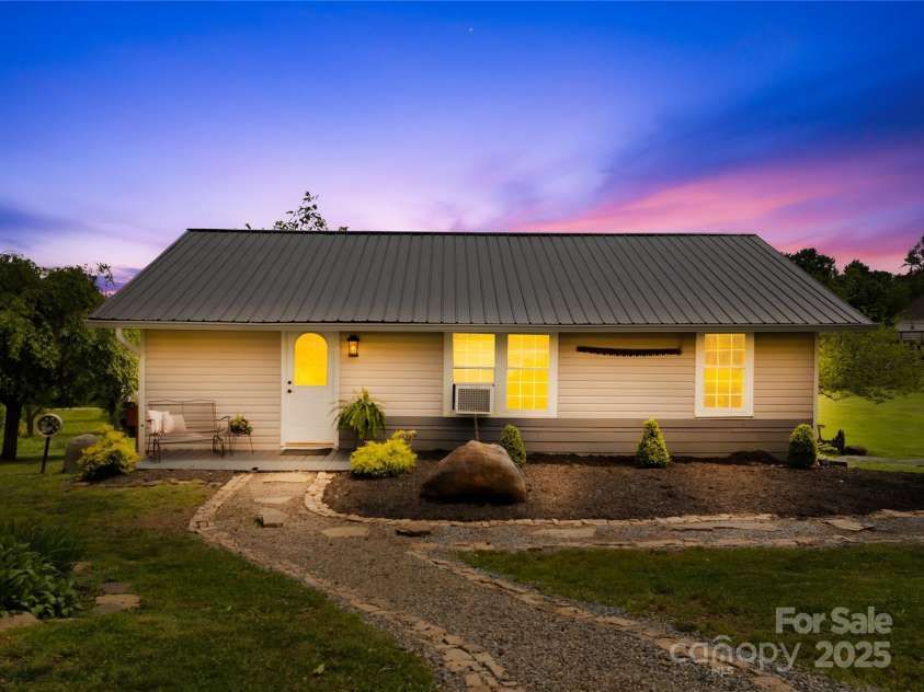16 Julep Drive, Alexander, NC 28701.  MLS# CAR4259272, YatesRealty ID 18161. 