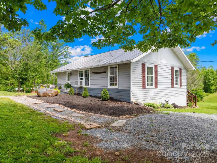 16 Julep Drive, Alexander, NC 28701.  MLS# CAR4259272, YatesRealty ID 18161. 