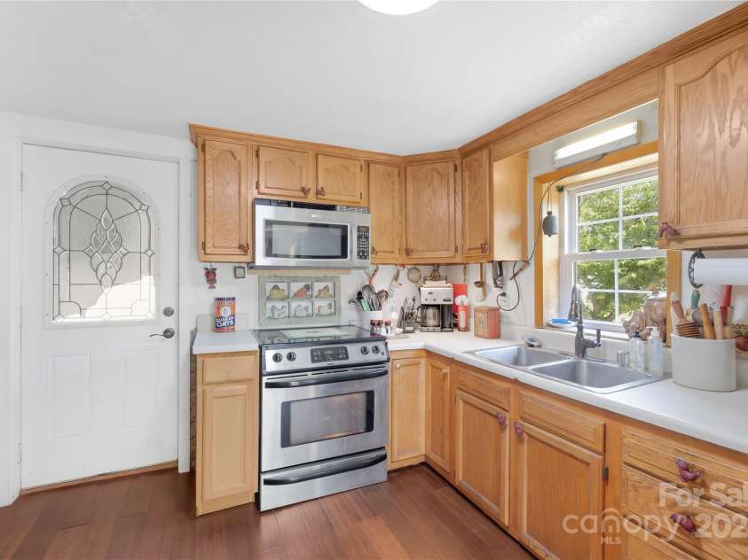 16 Julep Drive, Alexander, NC 28701.  MLS# CAR4259272, YatesRealty ID 18161. 