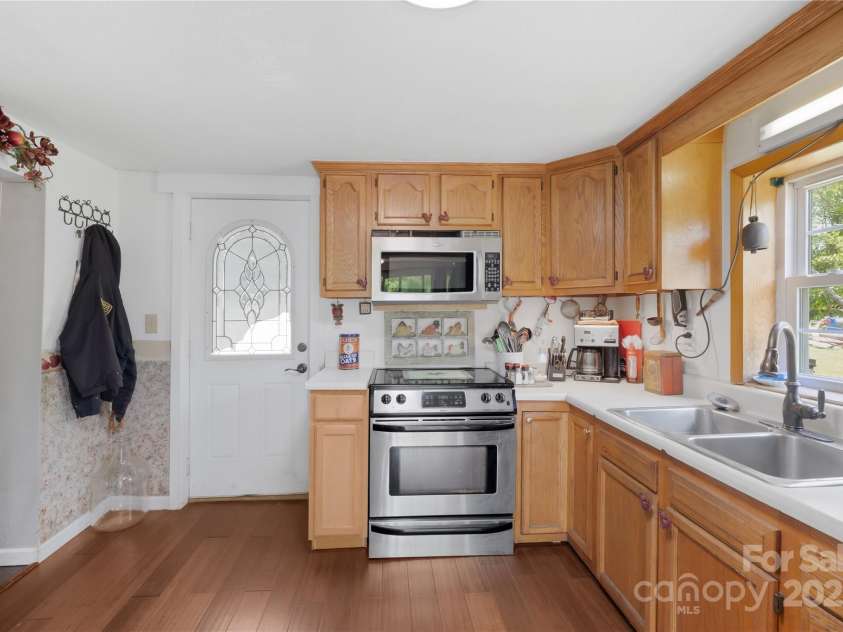 16 Julep Drive, Alexander, NC 28701.  MLS# CAR4259272, YatesRealty ID 18161. 