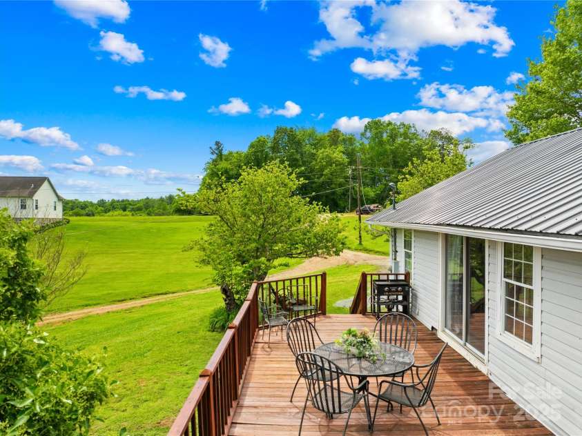 16 Julep Drive, Alexander, NC 28701.  MLS# CAR4259272, YatesRealty ID 18161. 