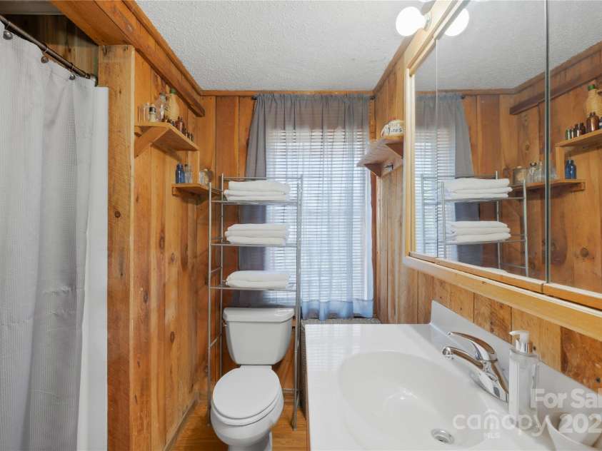 16 Julep Drive, Alexander, NC 28701.  MLS# CAR4259272, YatesRealty ID 18161. 