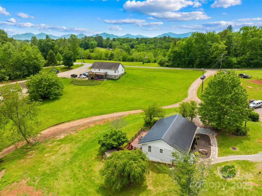 16 Julep Drive, Alexander, NC 28701.  MLS# CAR4259272, YatesRealty ID 18161. 