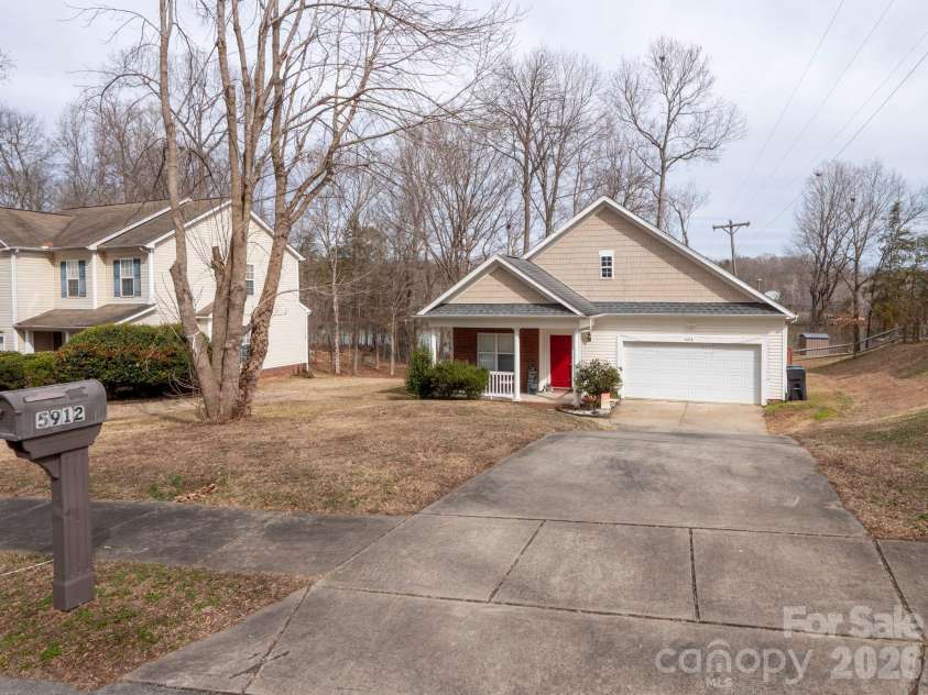5912 Almond Road, Charlotte, NC 28227.  MLS# CAR4401036, YatesRealty ID 18162. 