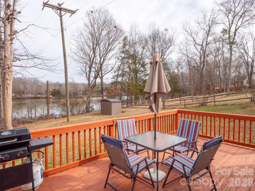 5912 Almond Road, Charlotte, NC 28227.  MLS# CAR4401036, YatesRealty ID 18162. 