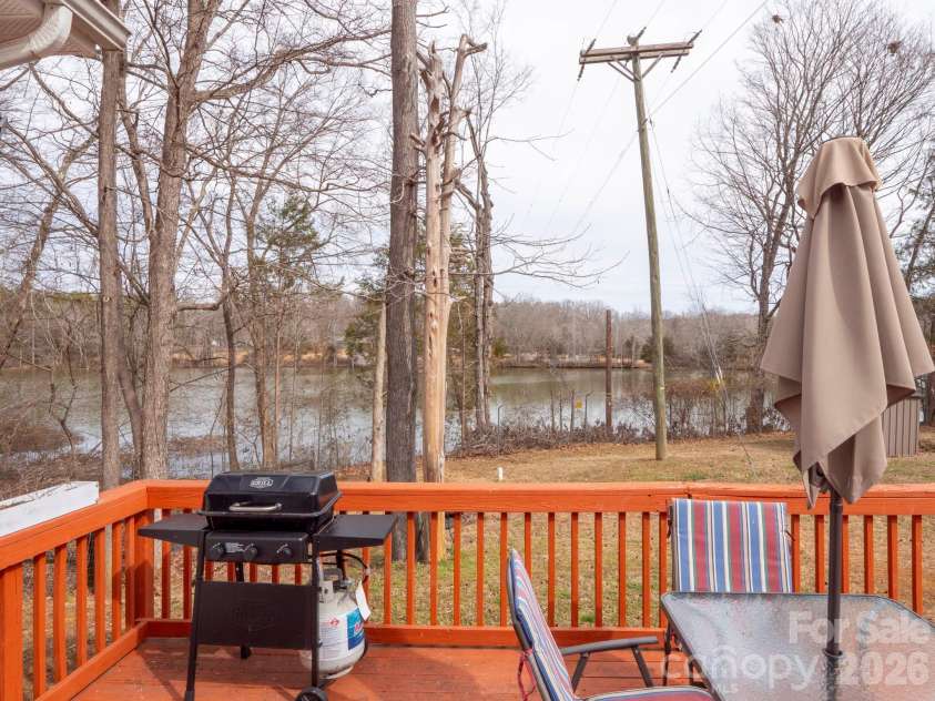 5912 Almond Road, Charlotte, NC 28227.  MLS# CAR4401036, YatesRealty ID 18162. 