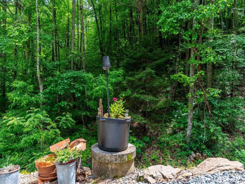 125 Cypress Lane, Saluda, NC 28773.  MLS# CAR4265595, YatesRealty ID 18163. 