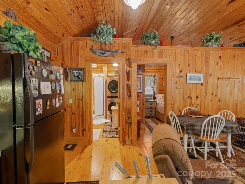 125 Cypress Lane, Saluda, NC 28773.  MLS# CAR4265595, YatesRealty ID 18163. 