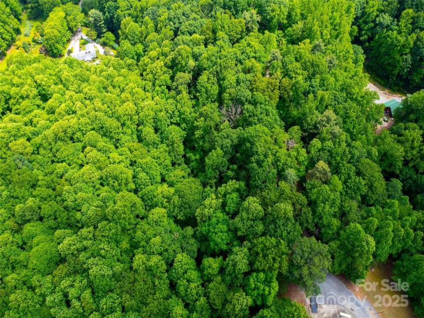 125 Cypress Lane, Saluda, NC 28773.  MLS# CAR4265595, YatesRealty ID 18163. 