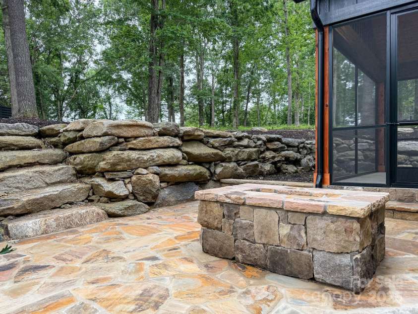 44 Skylar Lane, Mills River, NC 28759.  MLS# CAR4200880, YatesRealty ID 18165. 