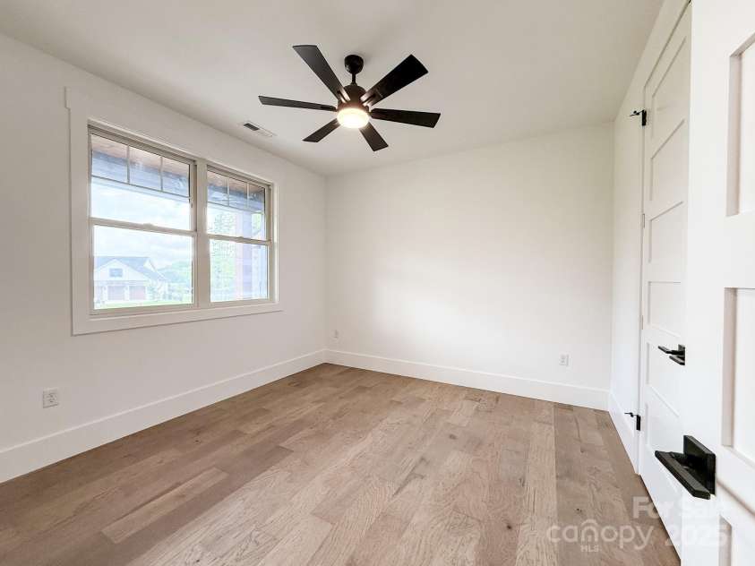 44 Skylar Lane, Mills River, NC 28759.  MLS# CAR4200880, YatesRealty ID 18165. 