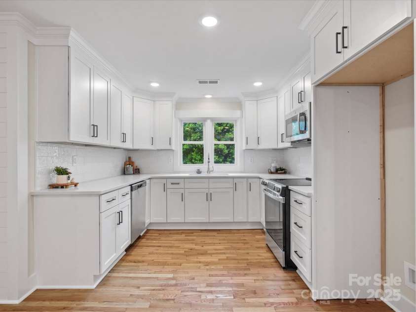 981 Meadowlark Drive, Rock Hill, SC 29732.  MLS# CAR4251814, YatesRealty ID 18166. 