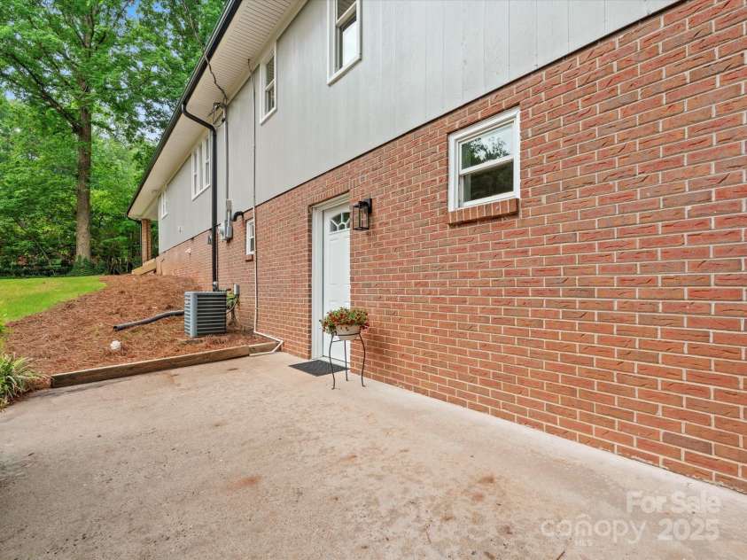 981 Meadowlark Drive, Rock Hill, SC 29732.  MLS# CAR4251814, YatesRealty ID 18166. 