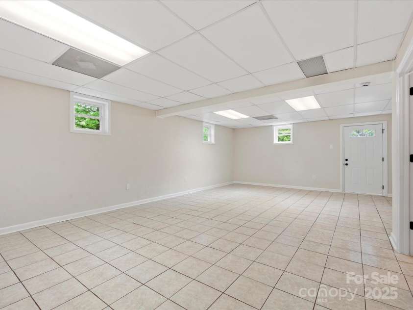 981 Meadowlark Drive, Rock Hill, SC 29732.  MLS# CAR4251814, YatesRealty ID 18166. Basement recreation room