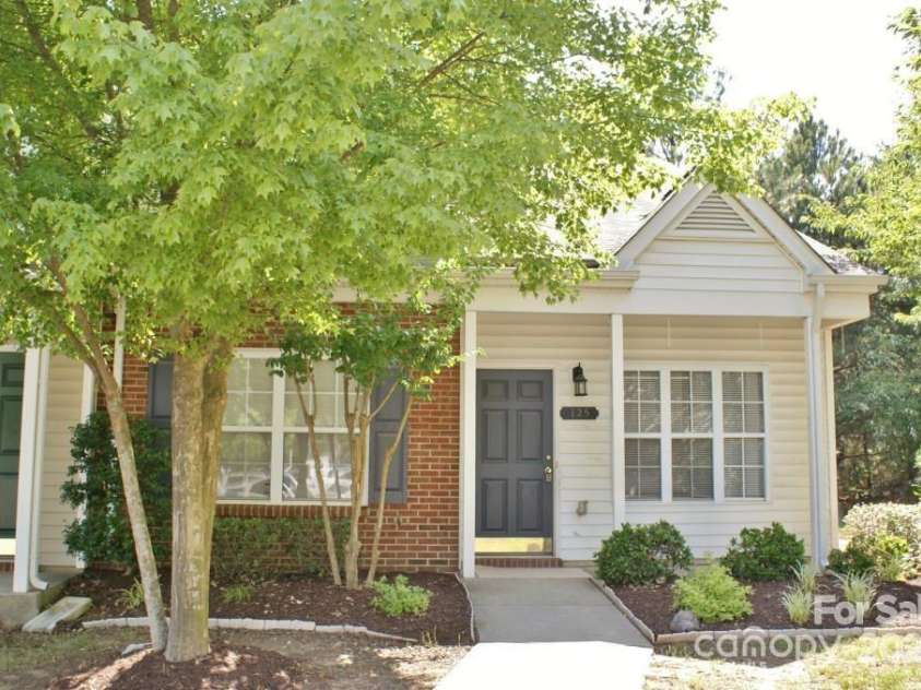 125 Lynch Circle, Mooresville, NC 28117.  MLS# CAR4264249, YatesRealty ID 18167. 