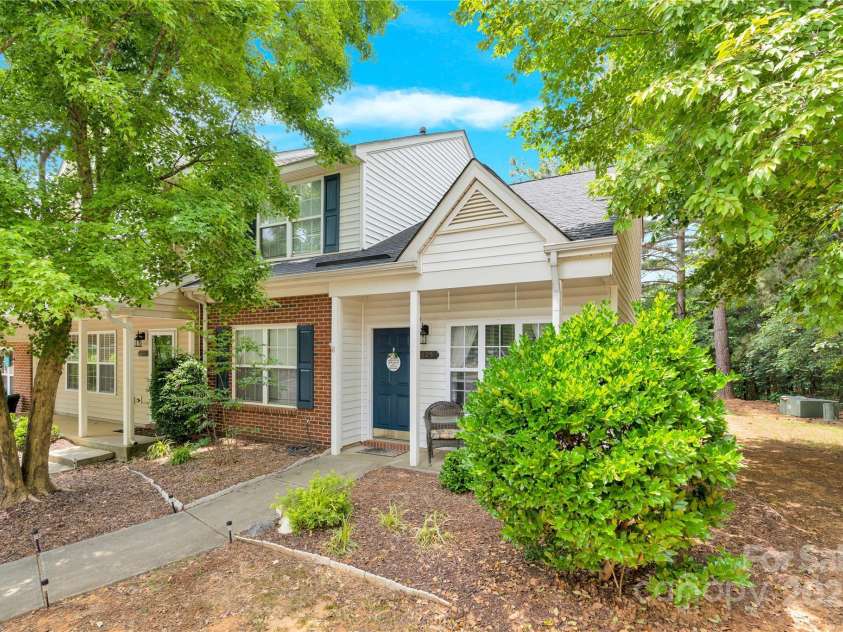 125 Lynch Circle, Mooresville, NC 28117.  MLS# CAR4264249, YatesRealty ID 18167. 