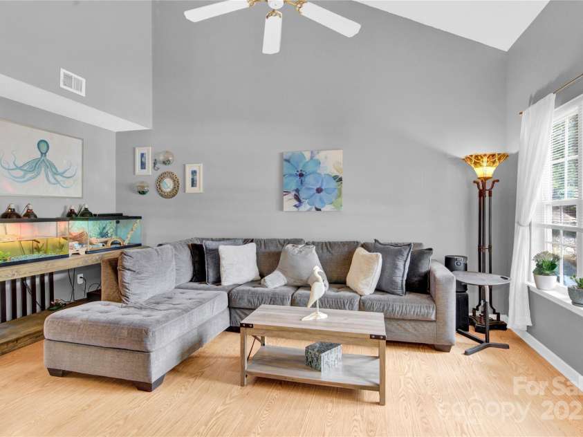 125 Lynch Circle, Mooresville, NC 28117.  MLS# CAR4264249, YatesRealty ID 18167. 