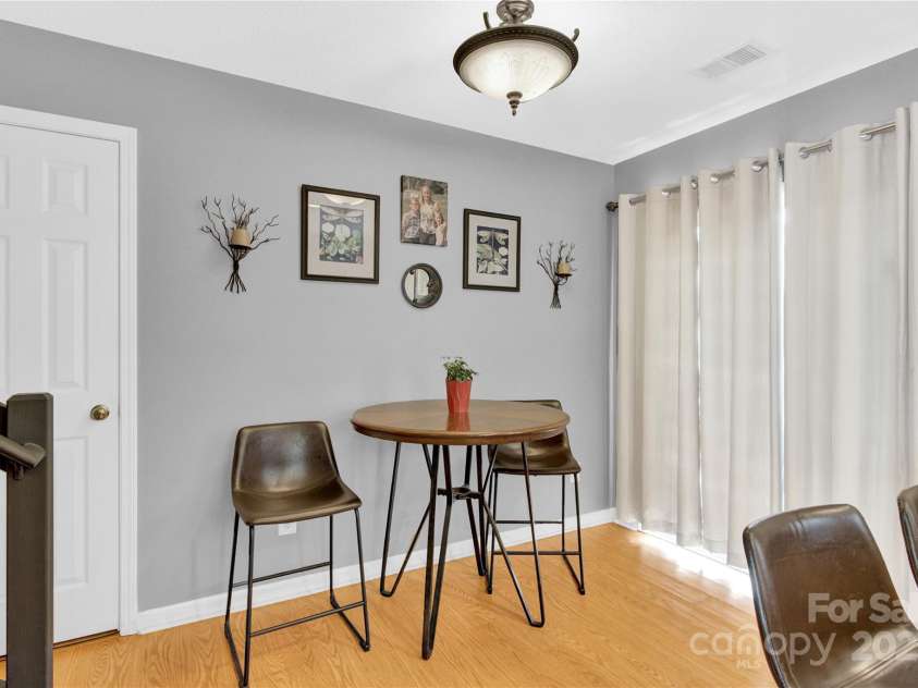 125 Lynch Circle, Mooresville, NC 28117.  MLS# CAR4264249, YatesRealty ID 18167. 