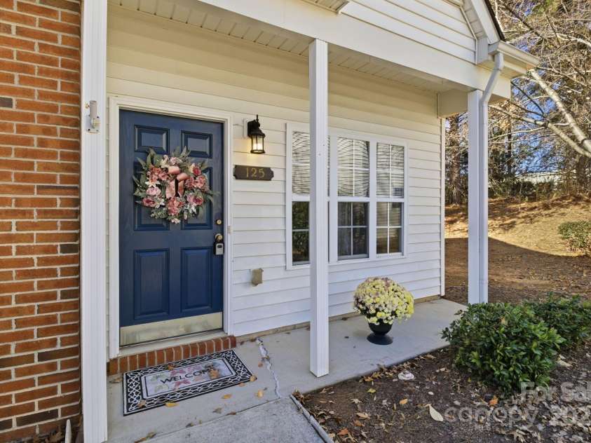 125 Lynch Circle, Mooresville, NC 28117.  MLS# CAR4321211, YatesRealty ID 18167. 