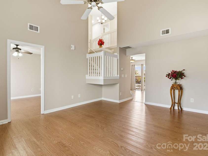 125 Lynch Circle, Mooresville, NC 28117.  MLS# CAR4321211, YatesRealty ID 18167. 