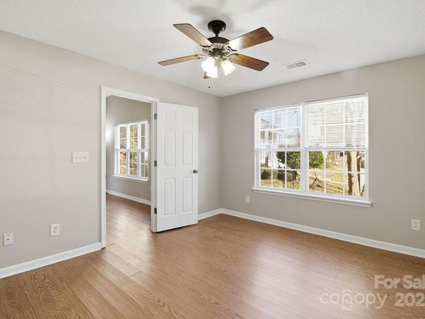 125 Lynch Circle, Mooresville, NC 28117.  MLS# CAR4321211, YatesRealty ID 18167. 