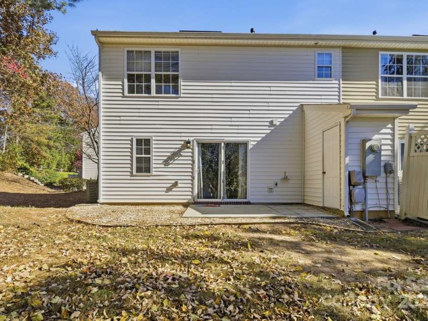 125 Lynch Circle, Mooresville, NC 28117.  MLS# CAR4321211, YatesRealty ID 18167. 