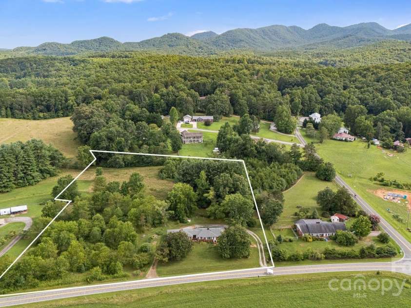 1694 Mud Cut Road, Marion, NC 28752.  MLS# CAR4218182, YatesRealty ID 18169. 