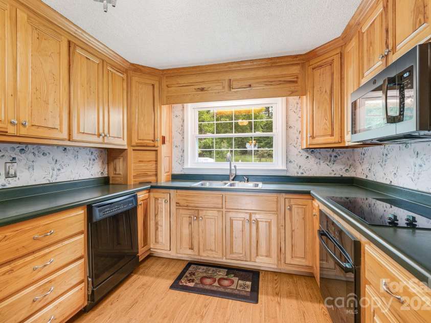1694 Mud Cut Road, Marion, NC 28752.  MLS# CAR4218182, YatesRealty ID 18169. 
