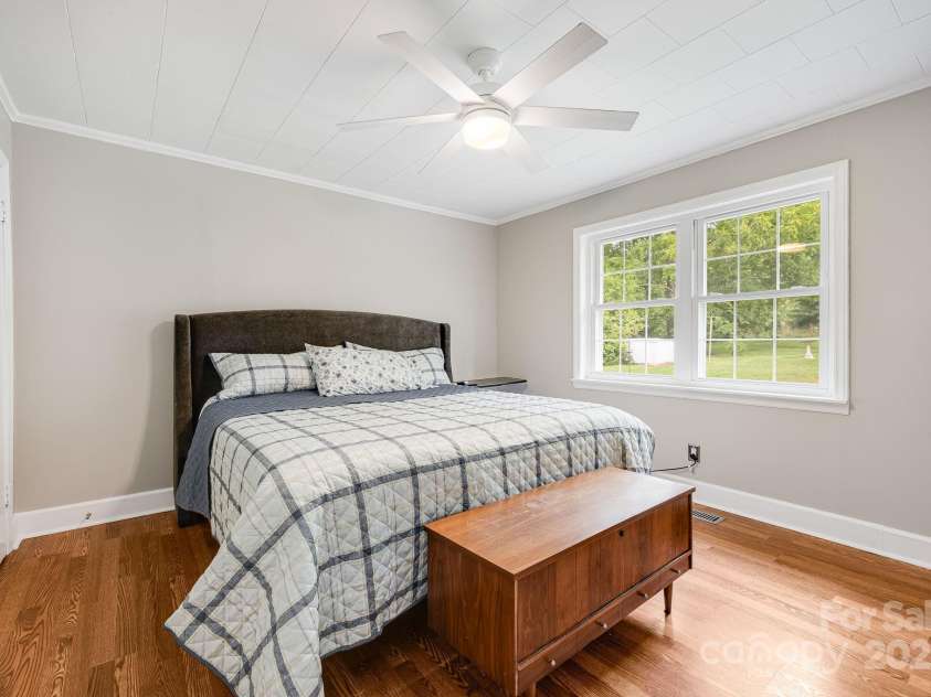 1694 Mud Cut Road, Marion, NC 28752.  MLS# CAR4218182, YatesRealty ID 18169. Primary bedroom