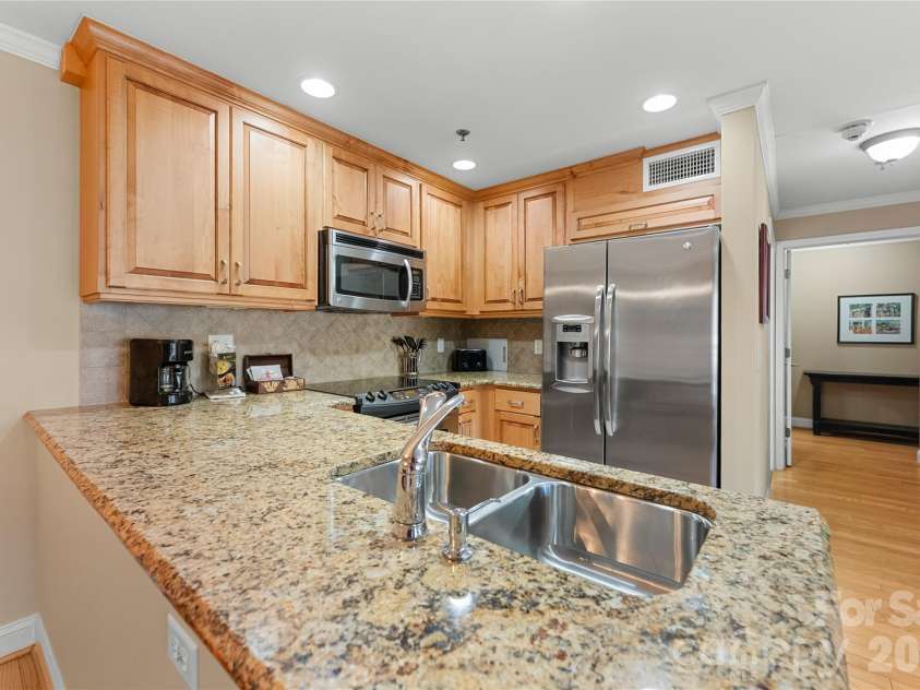 314 Bowling Park Road, Asheville, NC 28803.  MLS# CAR4342255, YatesRealty ID 1817. 