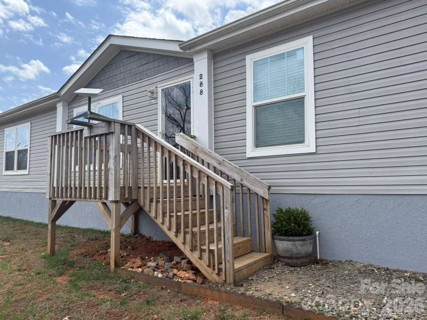 288 Walker Road, Nebo, NC 28761.  MLS# CAR4366360, YatesRealty ID 18170. 