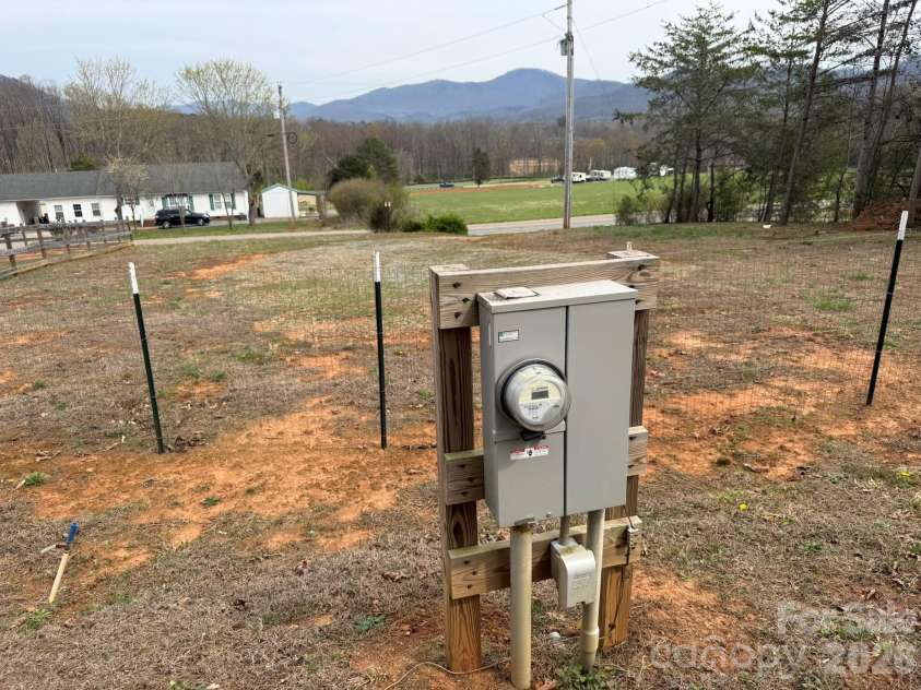 288 Walker Road, Nebo, NC 28761.  MLS# CAR4366360, YatesRealty ID 18170. 