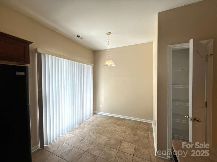 3527 Creeping Flora Lane, Charlotte, NC 28216.  MLS# CAR4253134, YatesRealty ID 18170. 