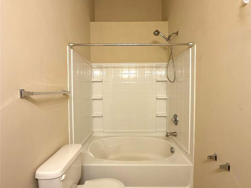 3527 Creeping Flora Lane, Charlotte, NC 28216.  MLS# CAR4253134, YatesRealty ID 18170. 