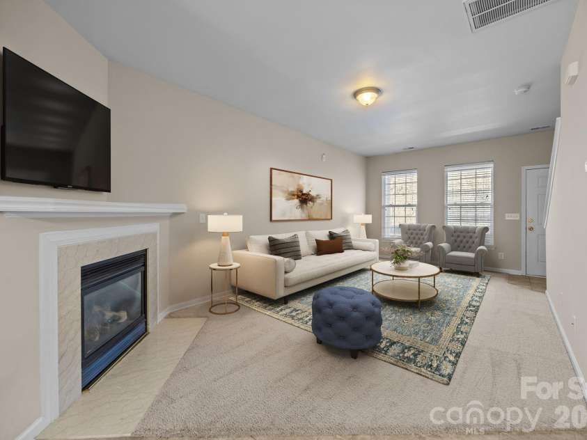 3527 Creeping Flora Lane, Charlotte, NC 28216.  MLS# CAR4336635, YatesRealty ID 18170. 