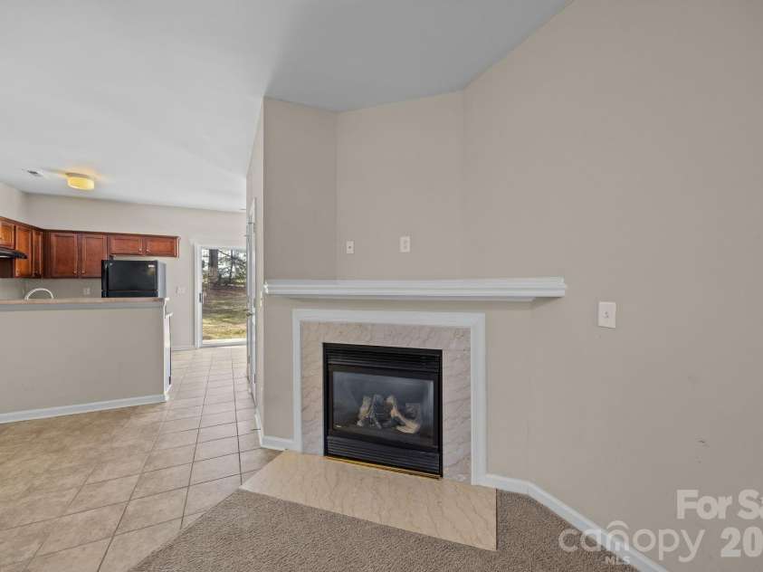 3527 Creeping Flora Lane, Charlotte, NC 28216.  MLS# CAR4336635, YatesRealty ID 18170. 