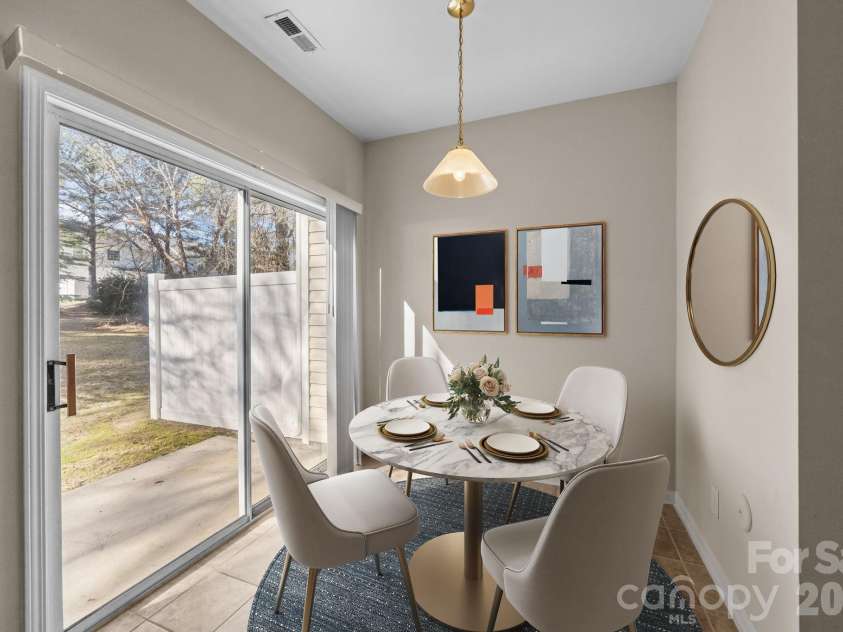 3527 Creeping Flora Lane, Charlotte, NC 28216.  MLS# CAR4336635, YatesRealty ID 18170. 