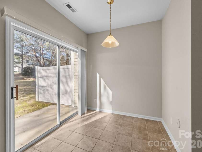 3527 Creeping Flora Lane, Charlotte, NC 28216.  MLS# CAR4336635, YatesRealty ID 18170. 