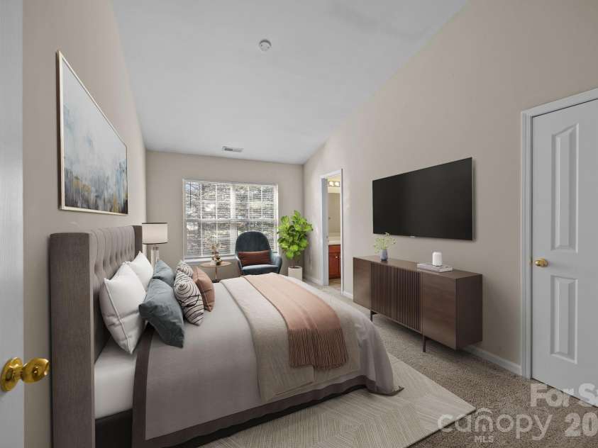 3527 Creeping Flora Lane, Charlotte, NC 28216.  MLS# CAR4336635, YatesRealty ID 18170. 