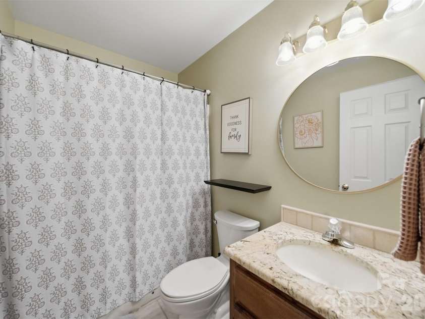 217 Dell Circle, Hudson, NC 28638.  MLS# CAR4375993, YatesRealty ID 18174. 