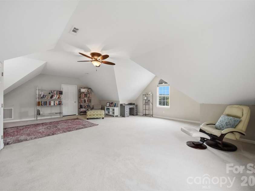 217 Dell Circle, Hudson, NC 28638.  MLS# CAR4375993, YatesRealty ID 18174. 