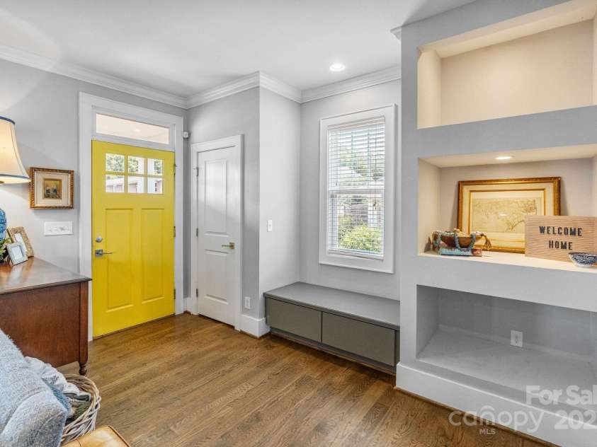 423 State Street, Charlotte, NC 28208.  MLS# CAR4255749, YatesRealty ID 18174. 