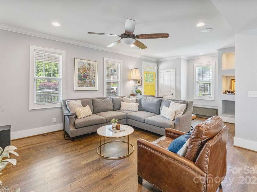 423 State Street, Charlotte, NC 28208.  MLS# CAR4255749, YatesRealty ID 18174. 