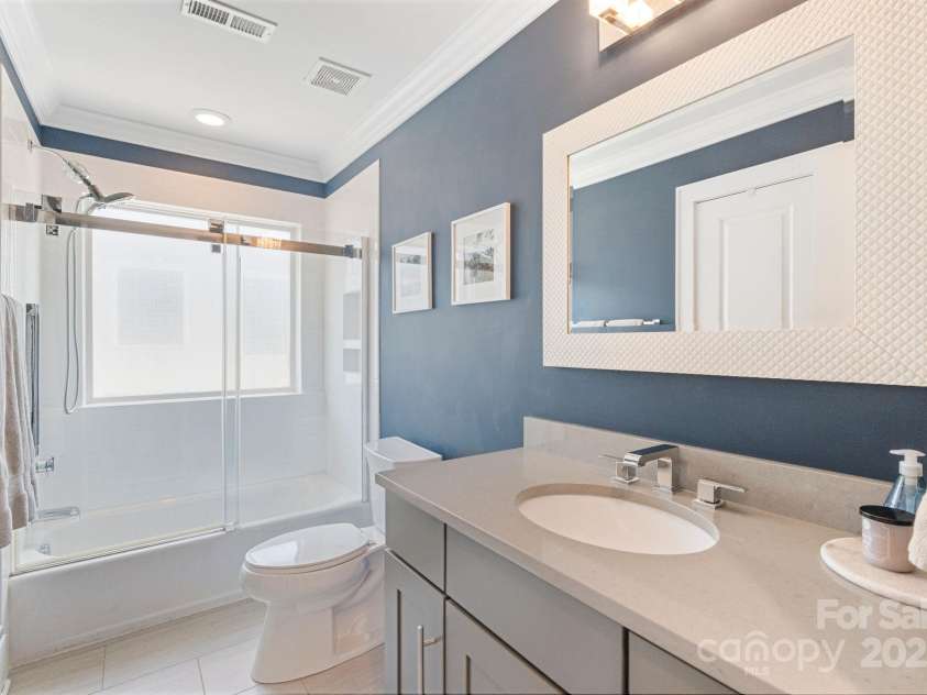 423 State Street, Charlotte, NC 28208.  MLS# CAR4255749, YatesRealty ID 18174. 