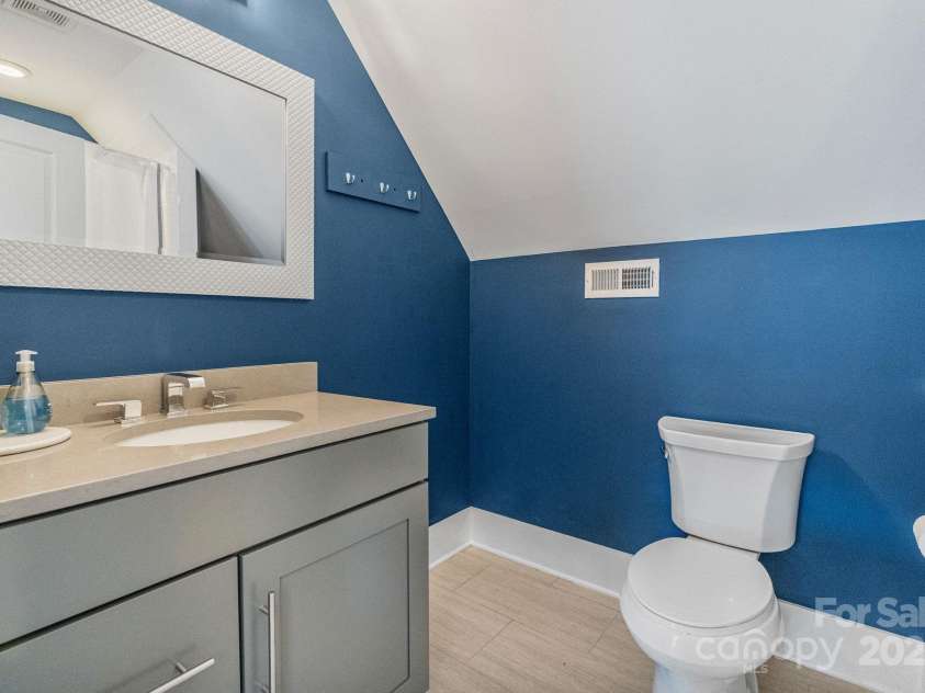 423 State Street, Charlotte, NC 28208.  MLS# CAR4255749, YatesRealty ID 18174. 