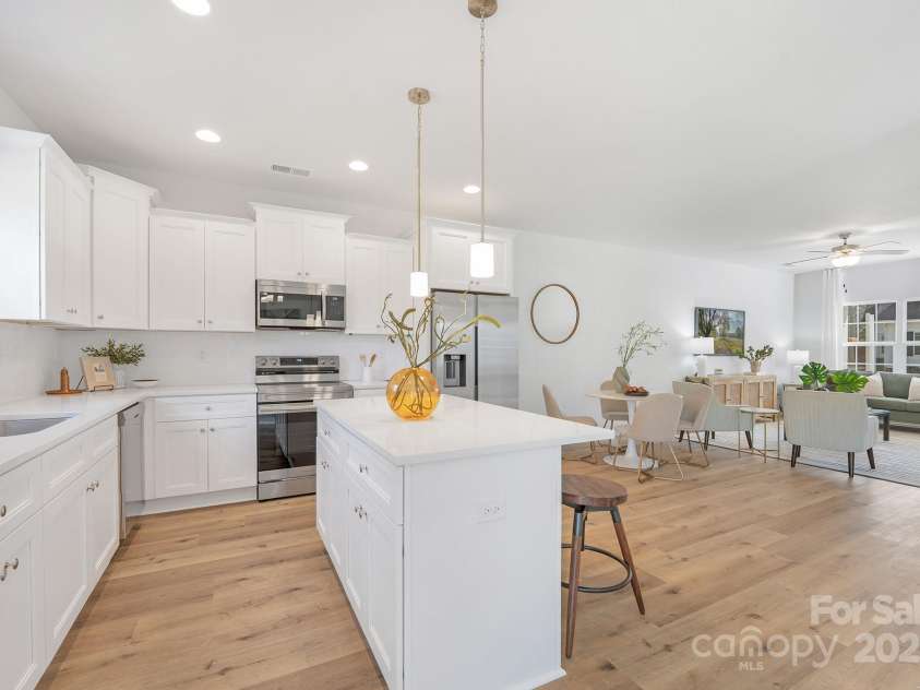 1148 Thayer Glen Court, Charlotte, NC 28213.  MLS# CAR4250441, YatesRealty ID 18175. Representation