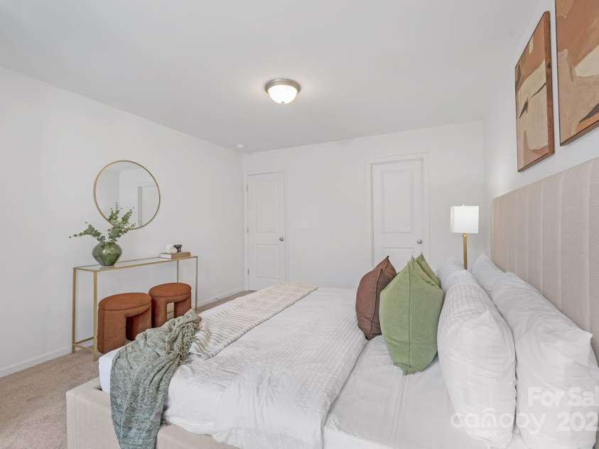 1148 Thayer Glen Court, Charlotte, NC 28213.  MLS# CAR4250441, YatesRealty ID 18175. Representation