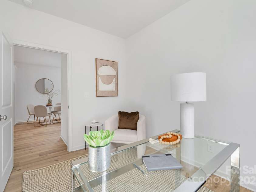 1148 Thayer Glen Court, Charlotte, NC 28213.  MLS# CAR4250441, YatesRealty ID 18175. Representation