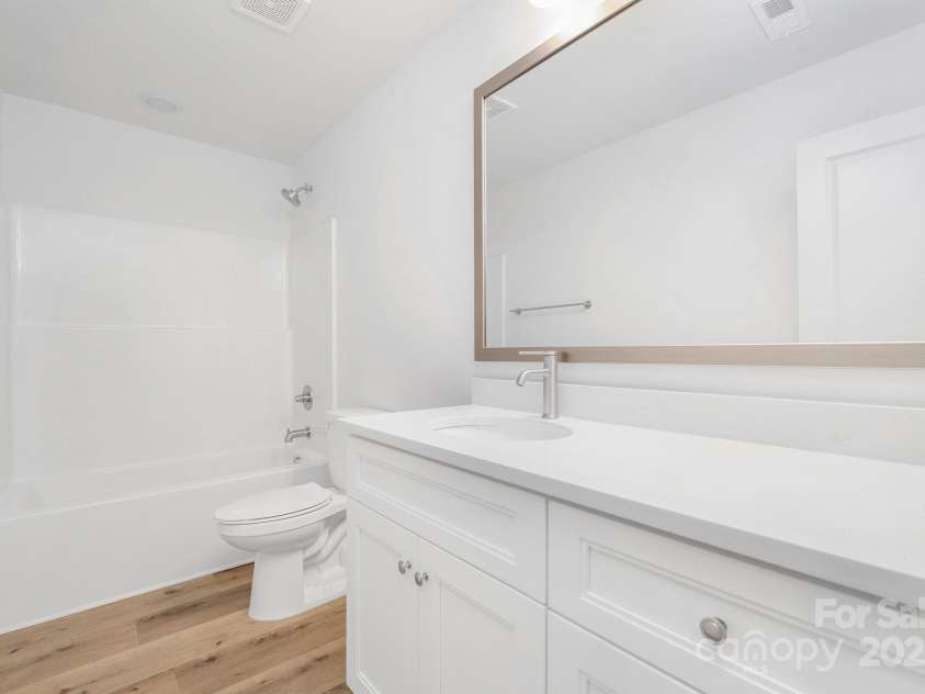 1148 Thayer Glen Court, Charlotte, NC 28213.  MLS# CAR4250441, YatesRealty ID 18175. Representation